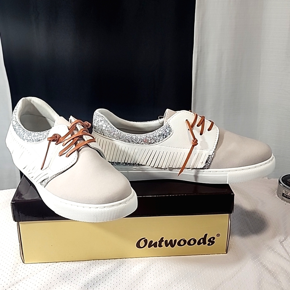Outwoods Stylish Gray and White Sneakers. NEW